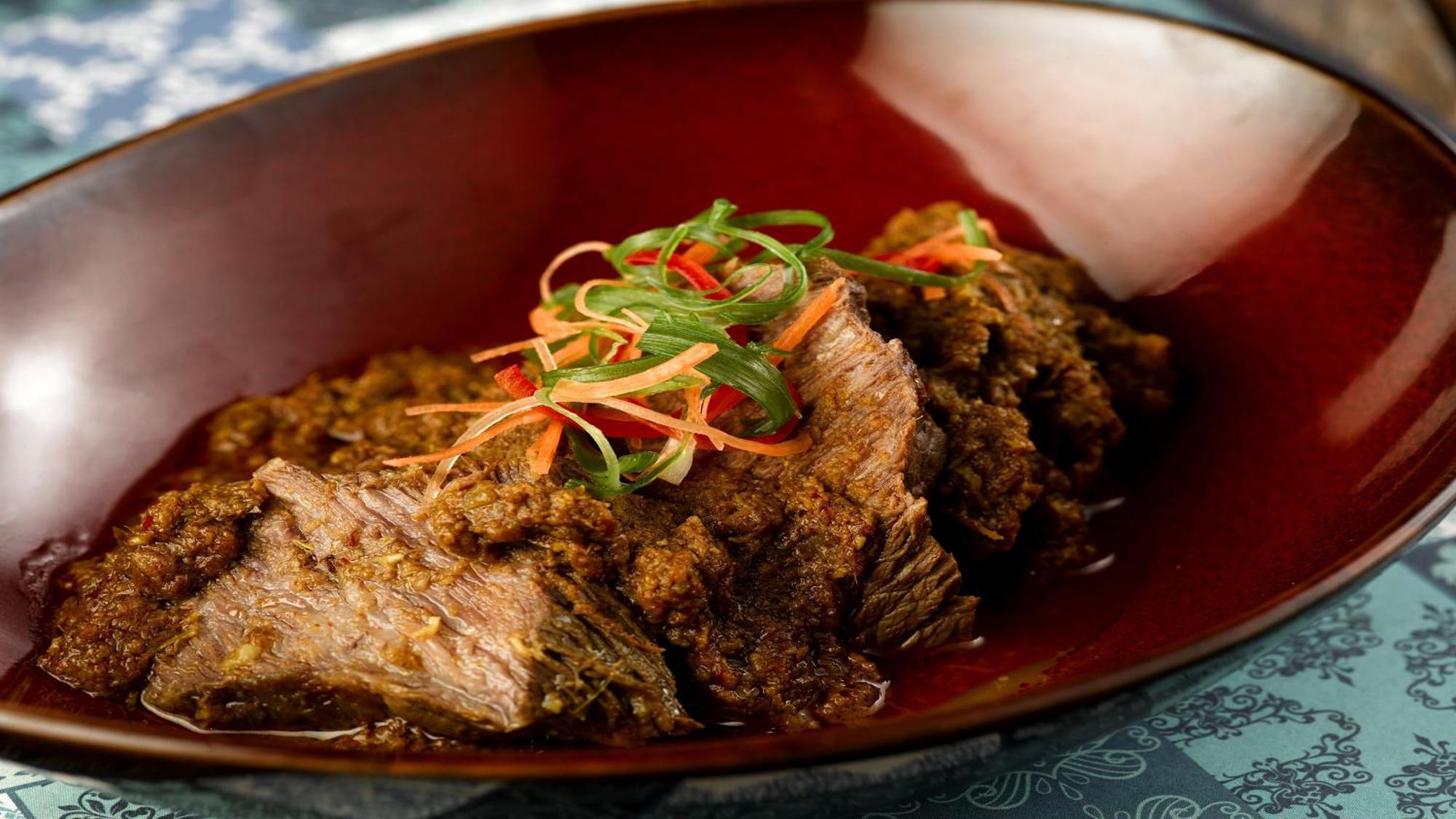Hotel Indigo Singapore Katong By Ihg Buitenkant foto A plate of rendang
